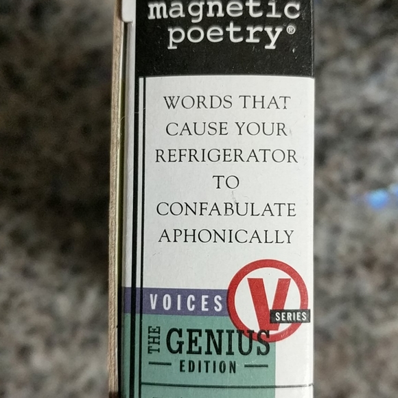 Magnetic poetry kit-Genius edition - Picture 4 of 4